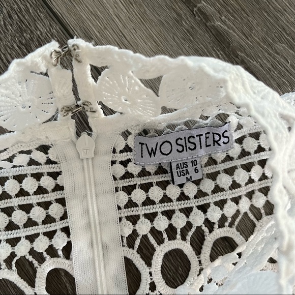Two Sisters White riverdale Dress size 6 - Picture 4 of 7